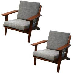 Pair of Vintage Danish Teak Model 290 Loungers by Hans Wegner