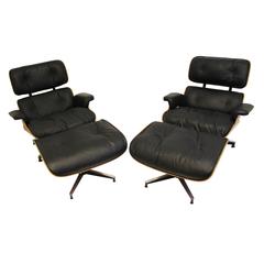 Pair of Charles Eames Lounge Chair and Ottomans Model 670/671 in Rosewood