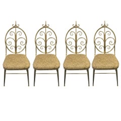 Ensemble de quatre fabuleuses chaises de salle à manger en laiton de style mi-siècle moderne