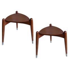 Pair of Mid-Century Modern Teak Side Tables in the Style of George Nakashima