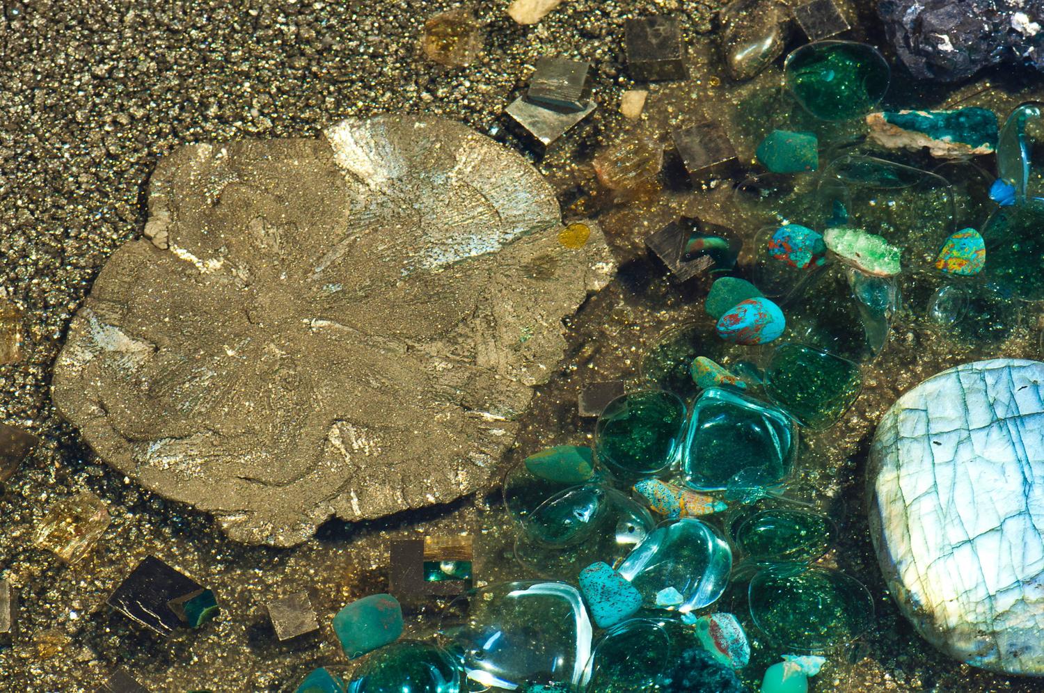 "Pot of Gold" Coffee Table For Sale at 1stdibs