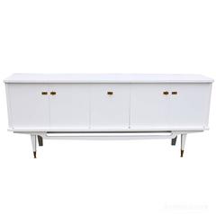 French Art Deco / Art Modern Snow White Lacquered Sideboard, 1940s