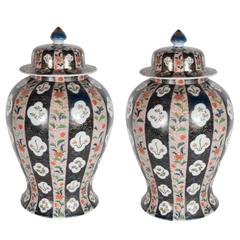 Large-Scale Antique Chinese Porcelain Famille Verte Lidded Vases / Urns 12