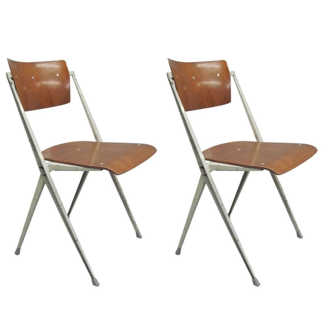 Deux chaises de bureau néerlandaises modernes du milieu du siècle dernier de Wim Rietveld en vente
