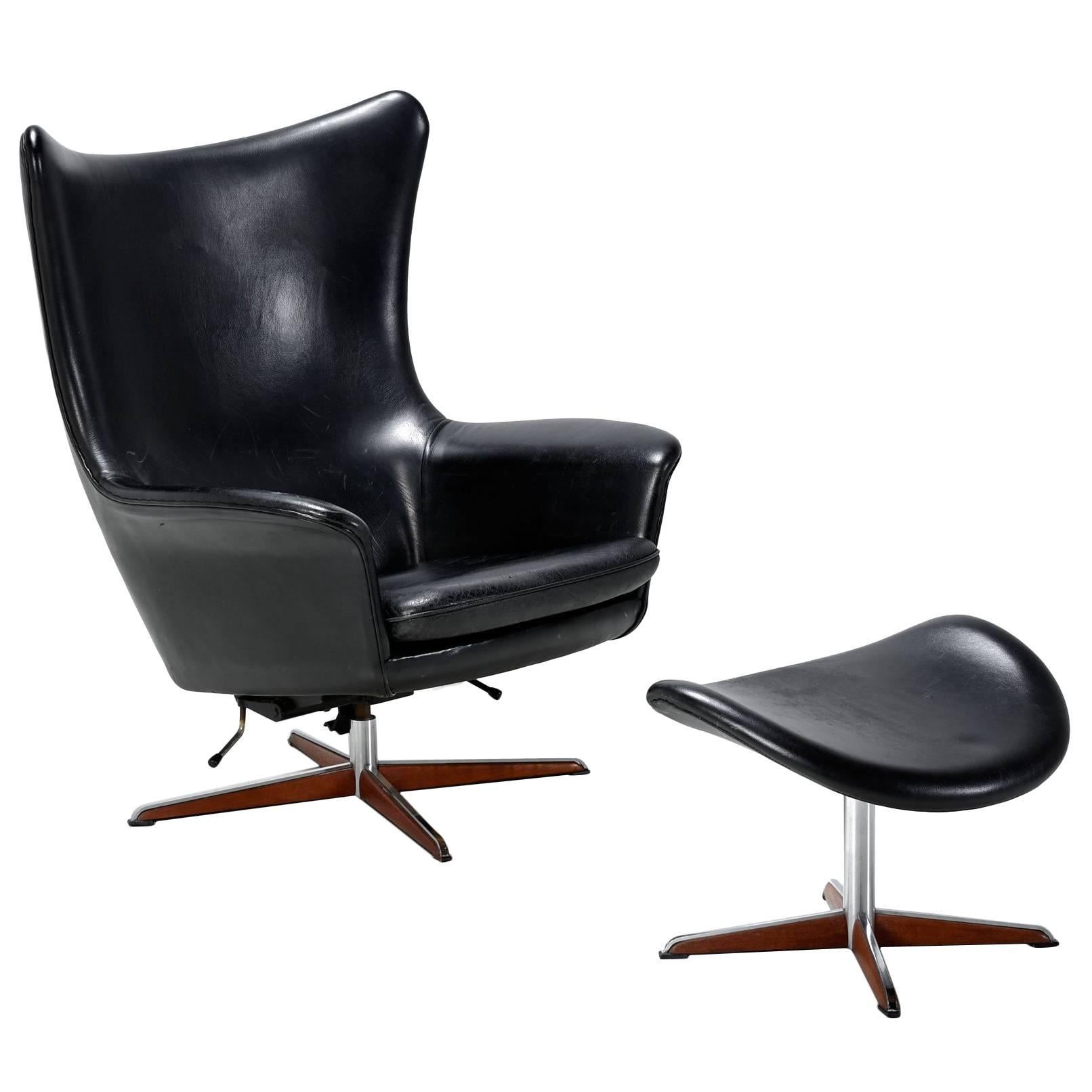 Danish Modern H.W. Klein Leather Recliner with Ottoman, circa 1960
s