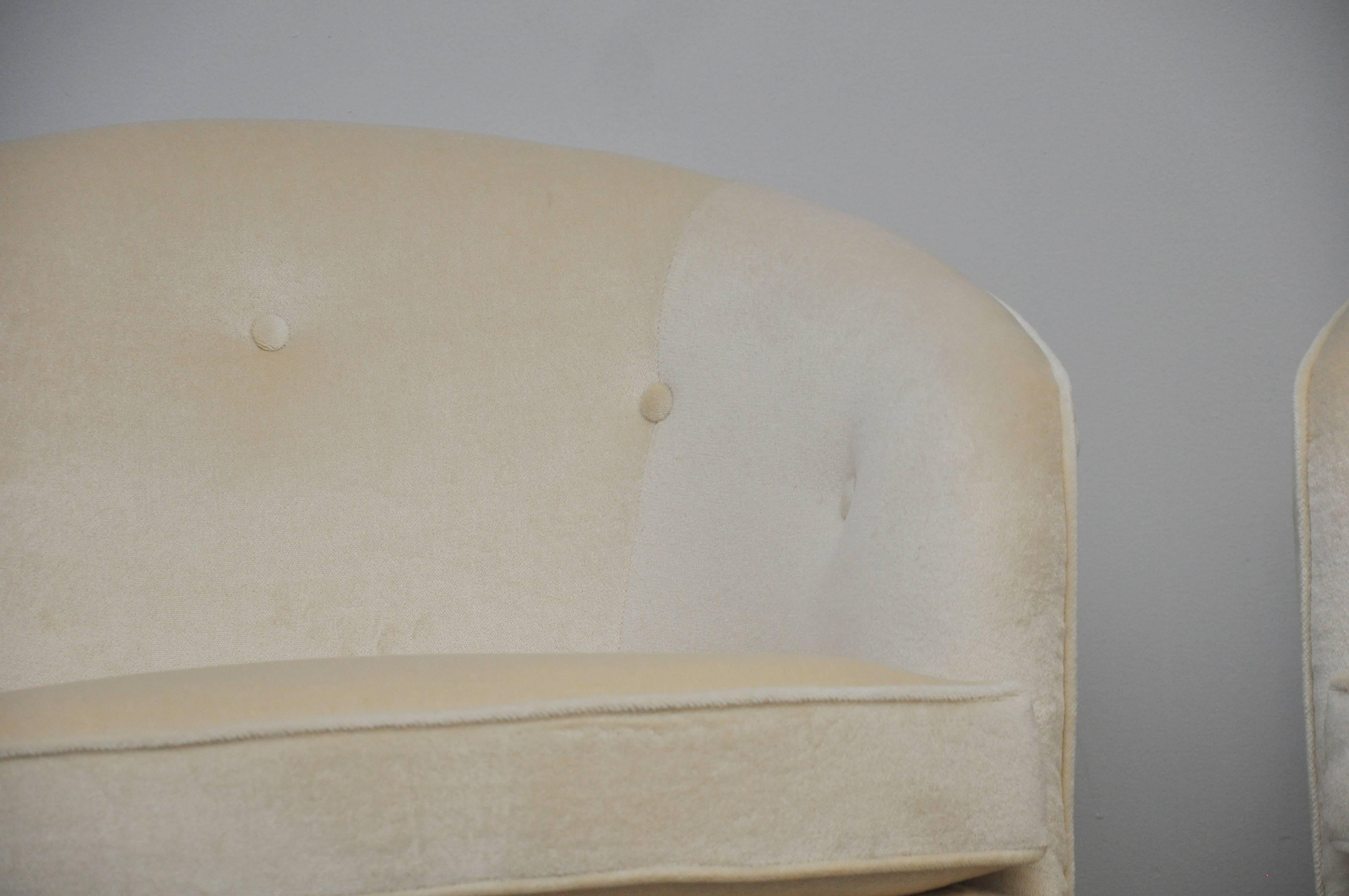 Mid-Century Modern Set of Four Milo Baughman Swivel Chairs on Brass Bases