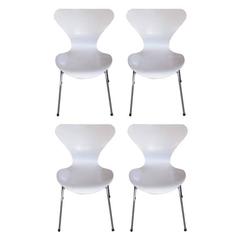 Set of Four Vintage White Arne Jacobsen for Fritz Hansen Stackable Chairs