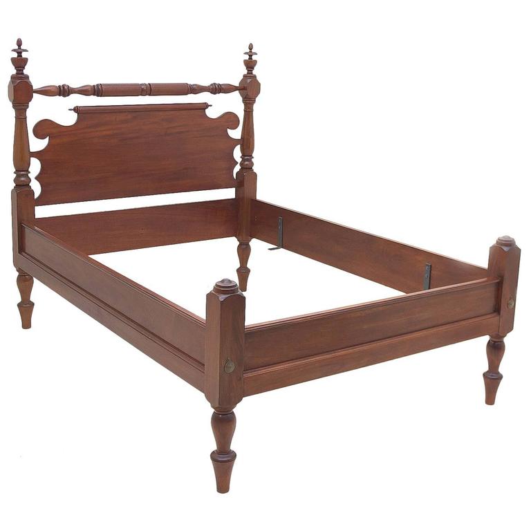 Maßgefertigtes Cannonball-Doppelbett aus Pappelholz, Bonnin Ashley 1