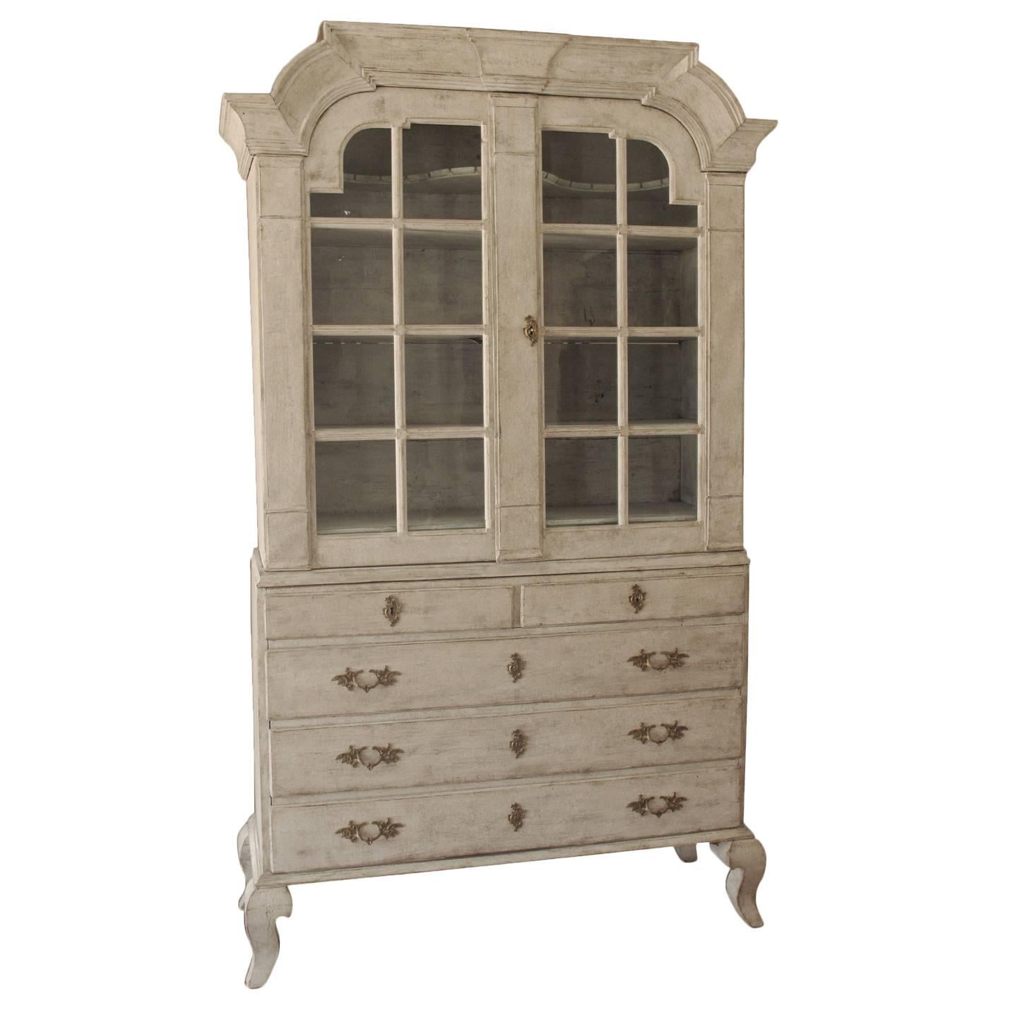 18th Century Swedish Rococo Period Stockholm Vitrine Cabinet in Two Parts