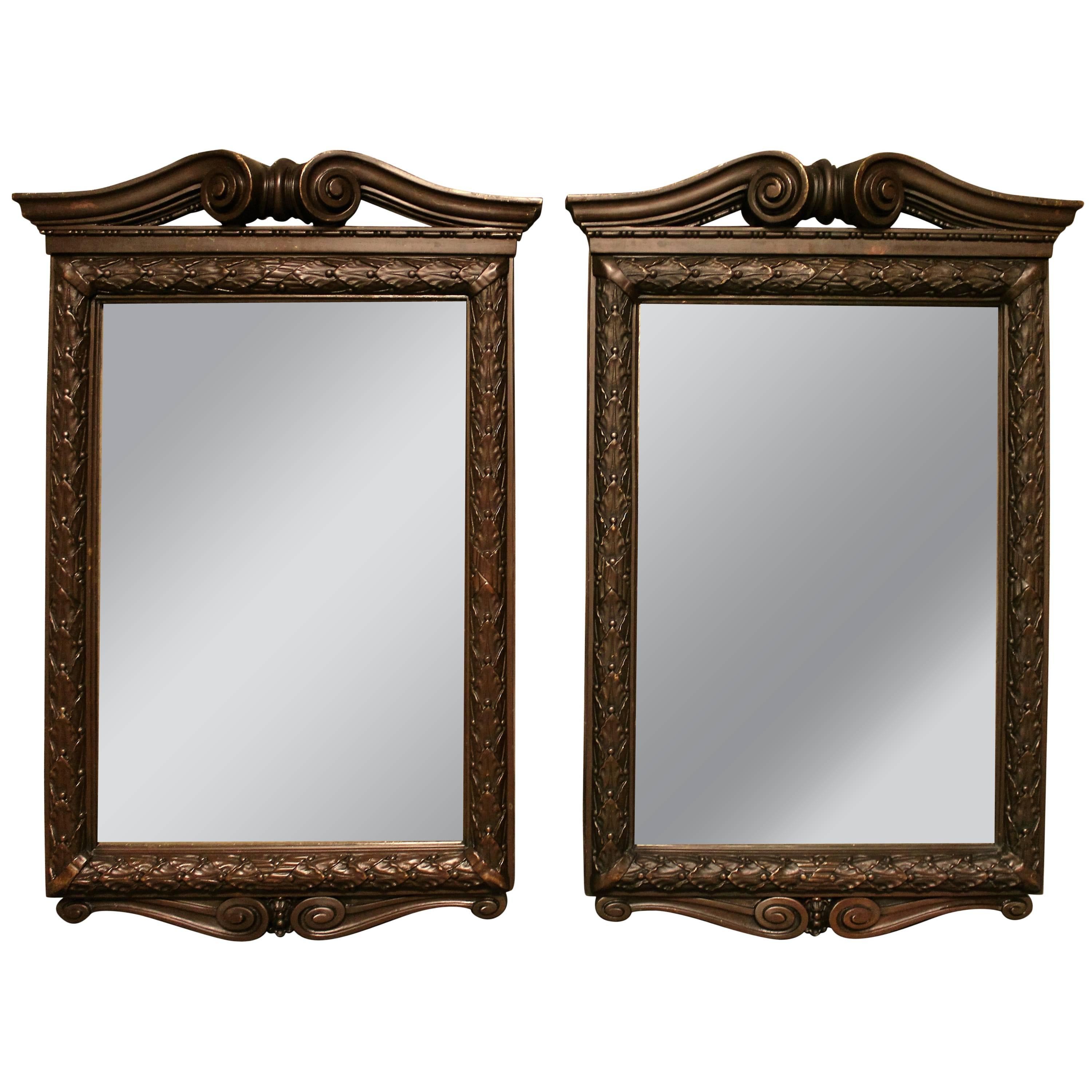 Paire de miroirs néoclassiques en bronze massif en vente