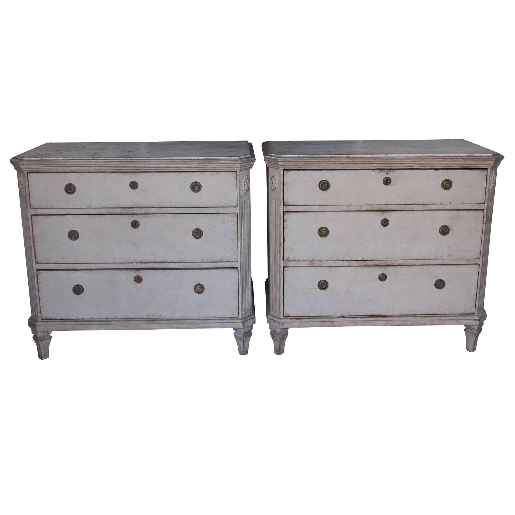 19th Century Swedish Gustavian Style Pair of Painted Bedside Chests