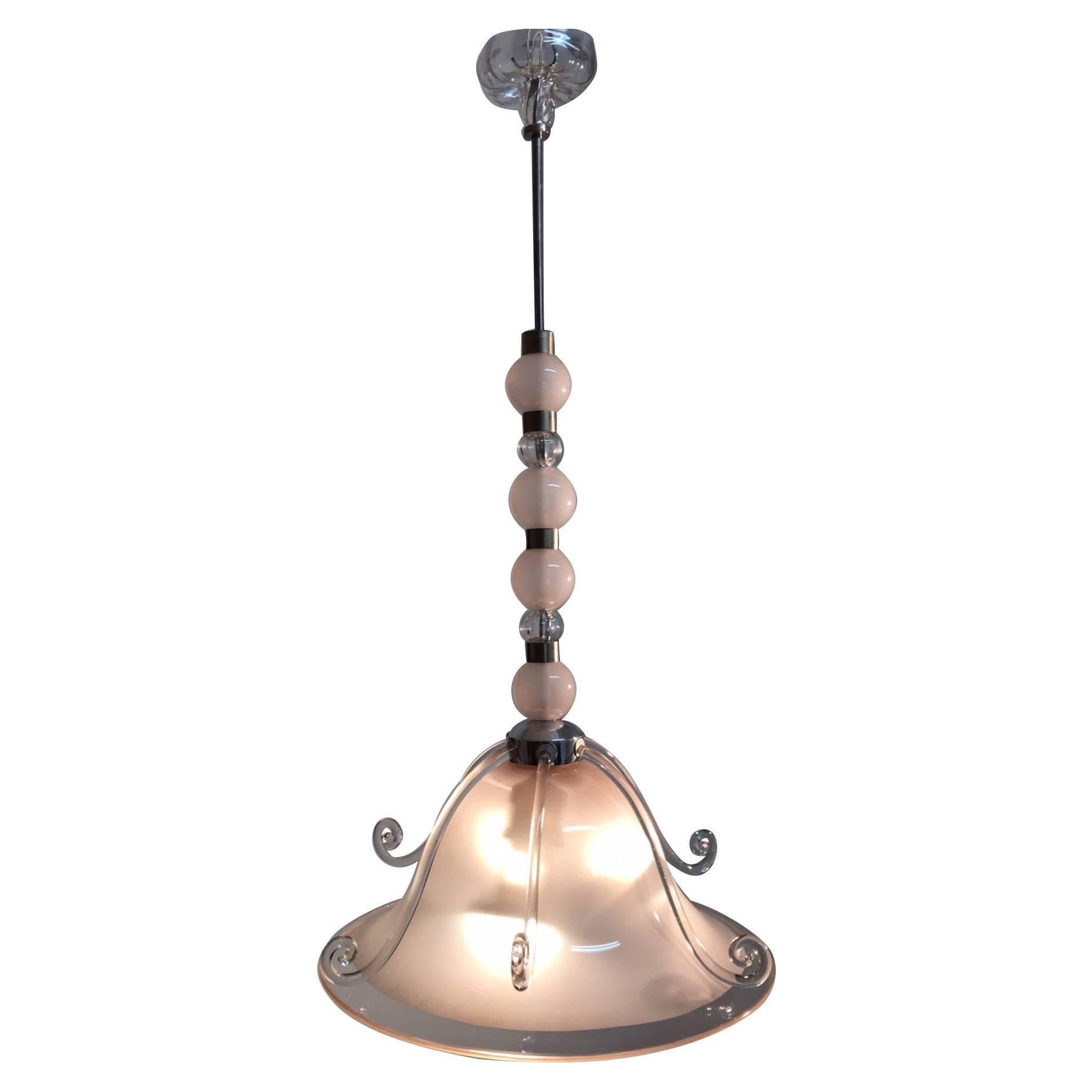 Elegant chandelier in handblown Venetian glass with light pink spheres and bell with etched glass inside and clear rim. Clear decorations, middle section elements and ceiling rose. The arms are numbered.