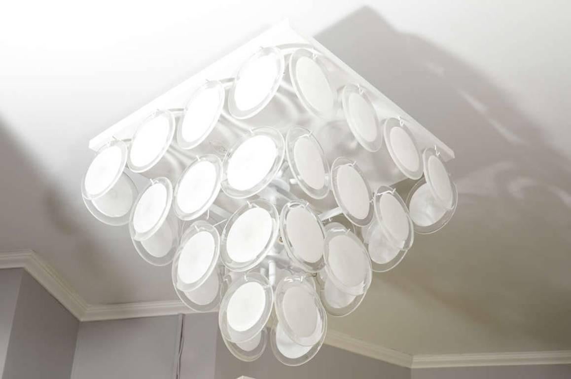 Accesorio de disco blanco personalizado en la mansión de Vistosi en Nuevo estado para la venta en New York, NY