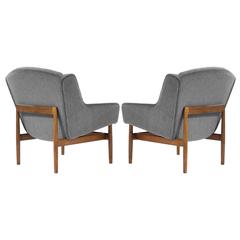 Pair of Jens Risom Lounge Chairs in Grey Mohair