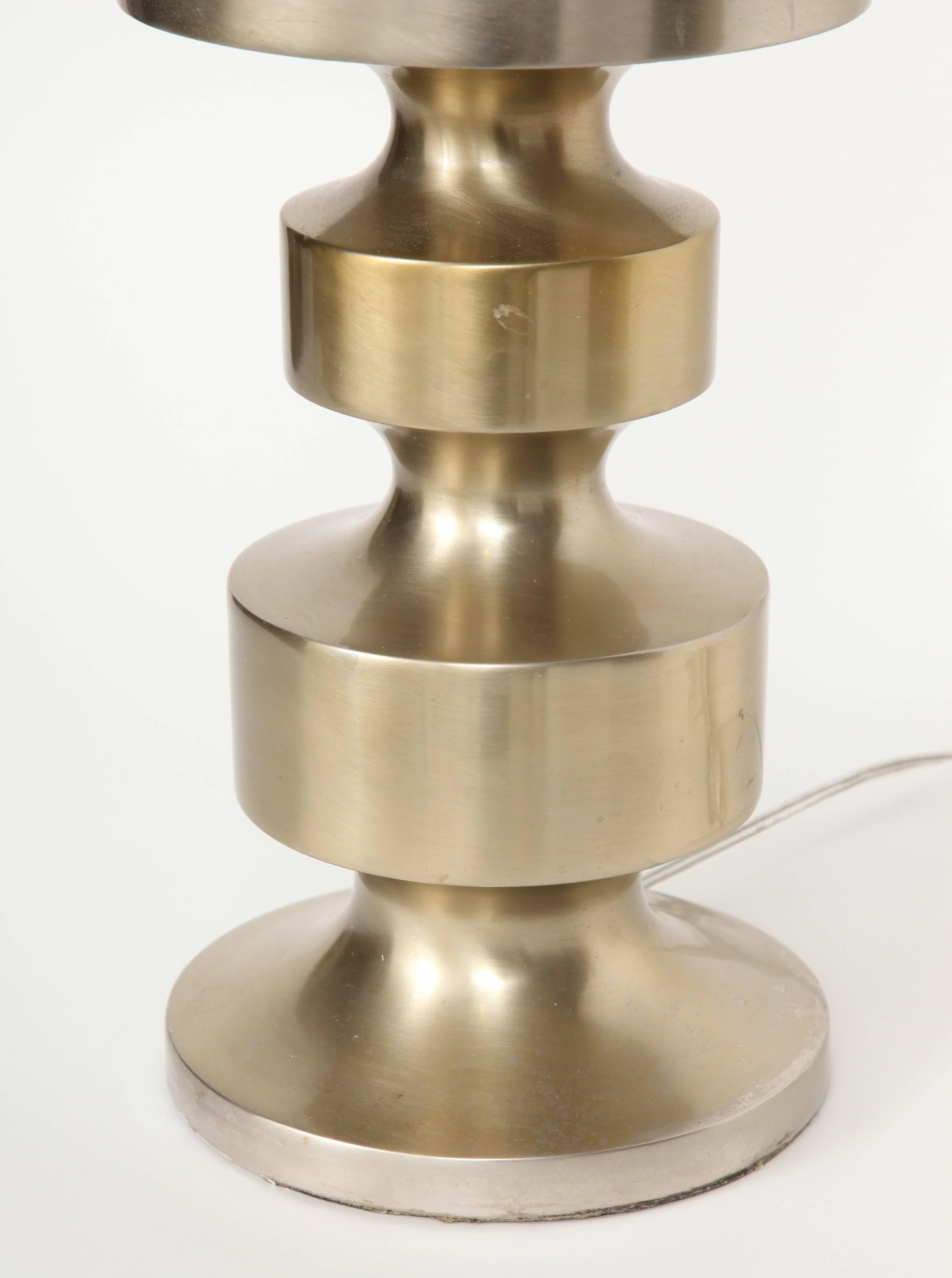 Pair of Modernist Brushed Steel Totem Table Lamps In Excellent Condition In New York, NY