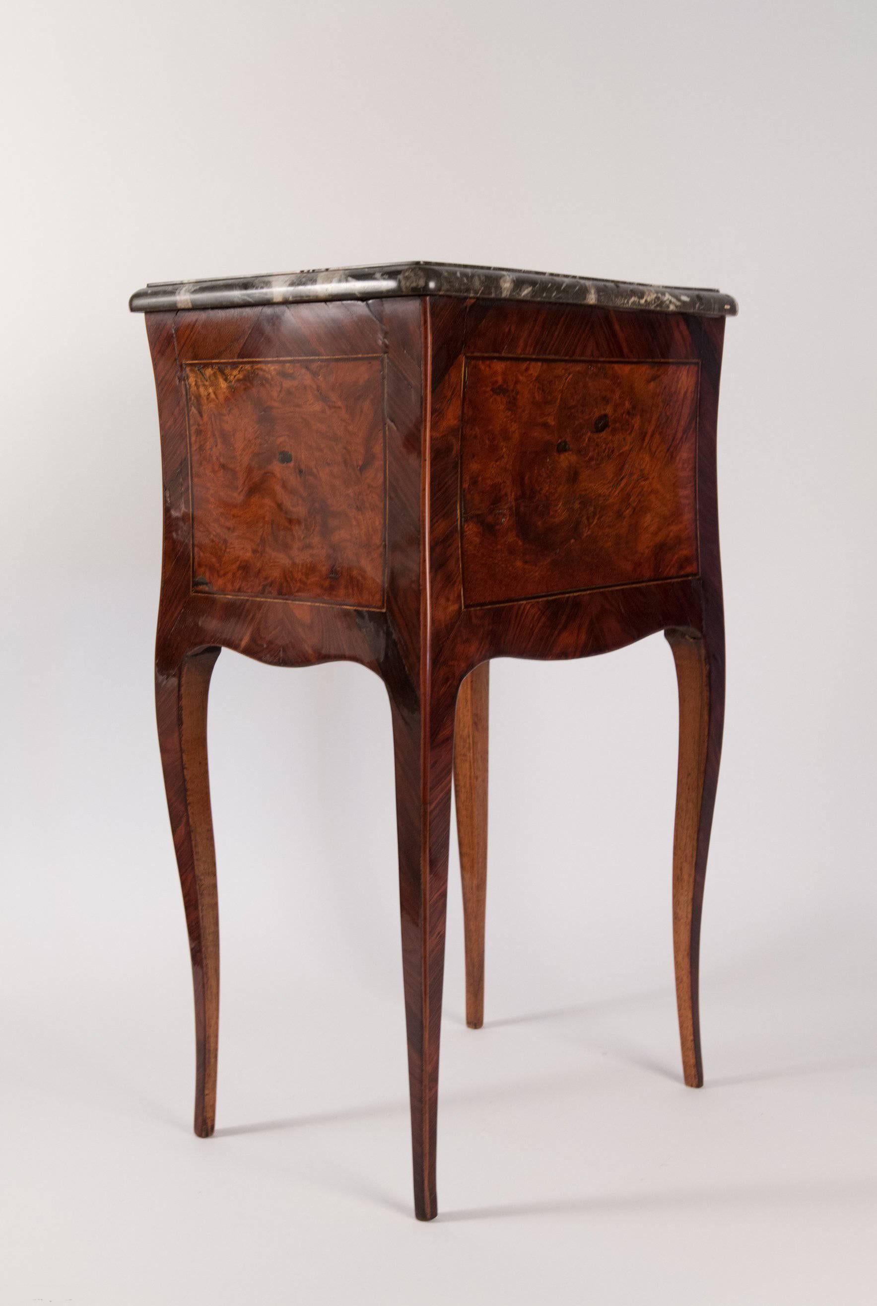 Veneer French Small Louis XV Style Serpentine Commode with Marble Top, circa 1820-1830 For Sale