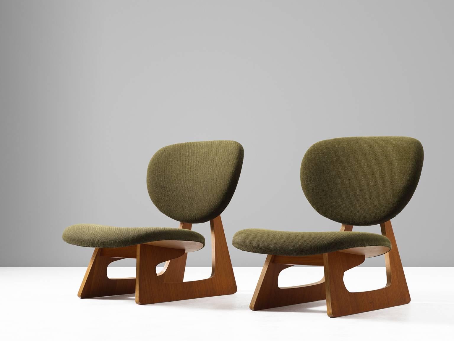 Set of two 'Teiza' chairs, in teak and fabric, by Daisaku Choh for Tendo, Japan, 1960. 

Set of two stunning low lounge chairs, special old original edition in teak. Daisaku Choh specially designed this chair for the Milan Triennale of 1960. The