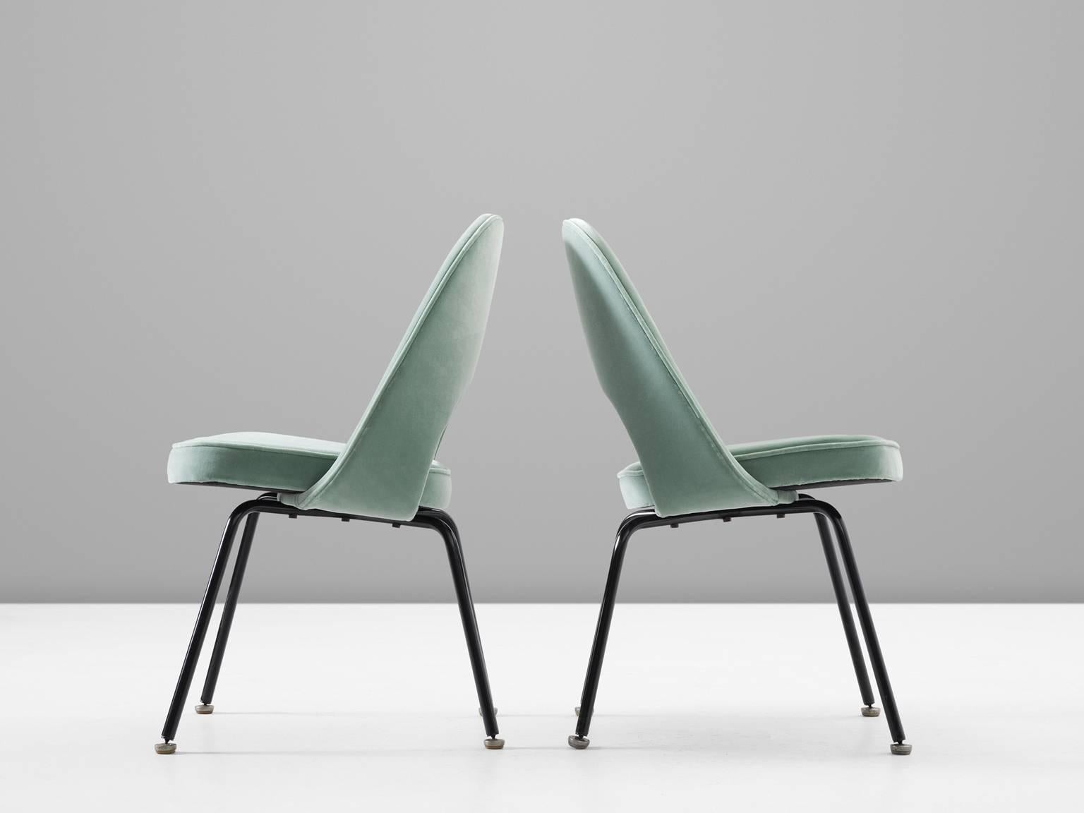 Metal Eero Saarinen Set of Eight Reupholstered Dining Chairs for Knoll International