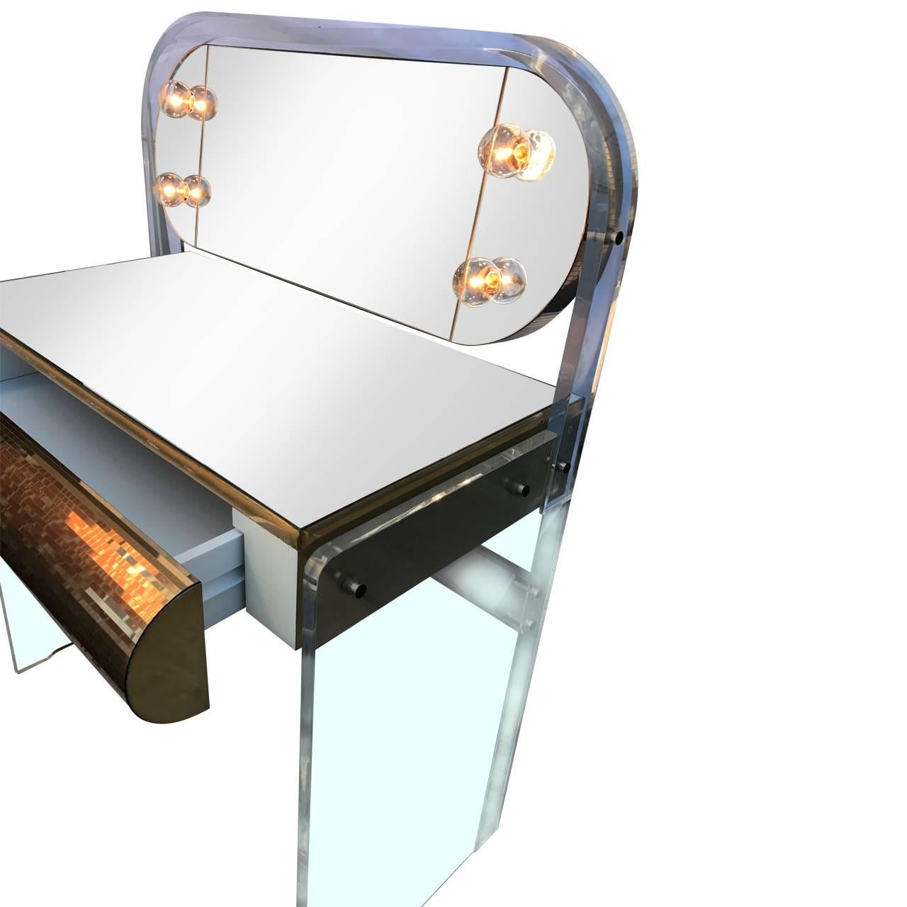 Hollywood Regency Waterfall Lucite Mirrored Vanity In Good Condition In Haddonfield, NJ