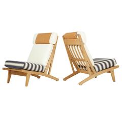 Pair of Hans J Wegner GETAMA Lounge Chairs, circa 1960s