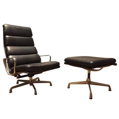 Herman Miller Eames Aluminium Group Soft Pad Lounge Chair and Ottoman
