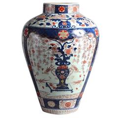 Massive Japanese Imari Vase