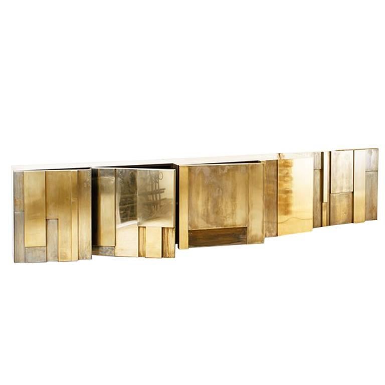 Privatiselectionem MUR console sideboard made of layers of patinated and polished brass 