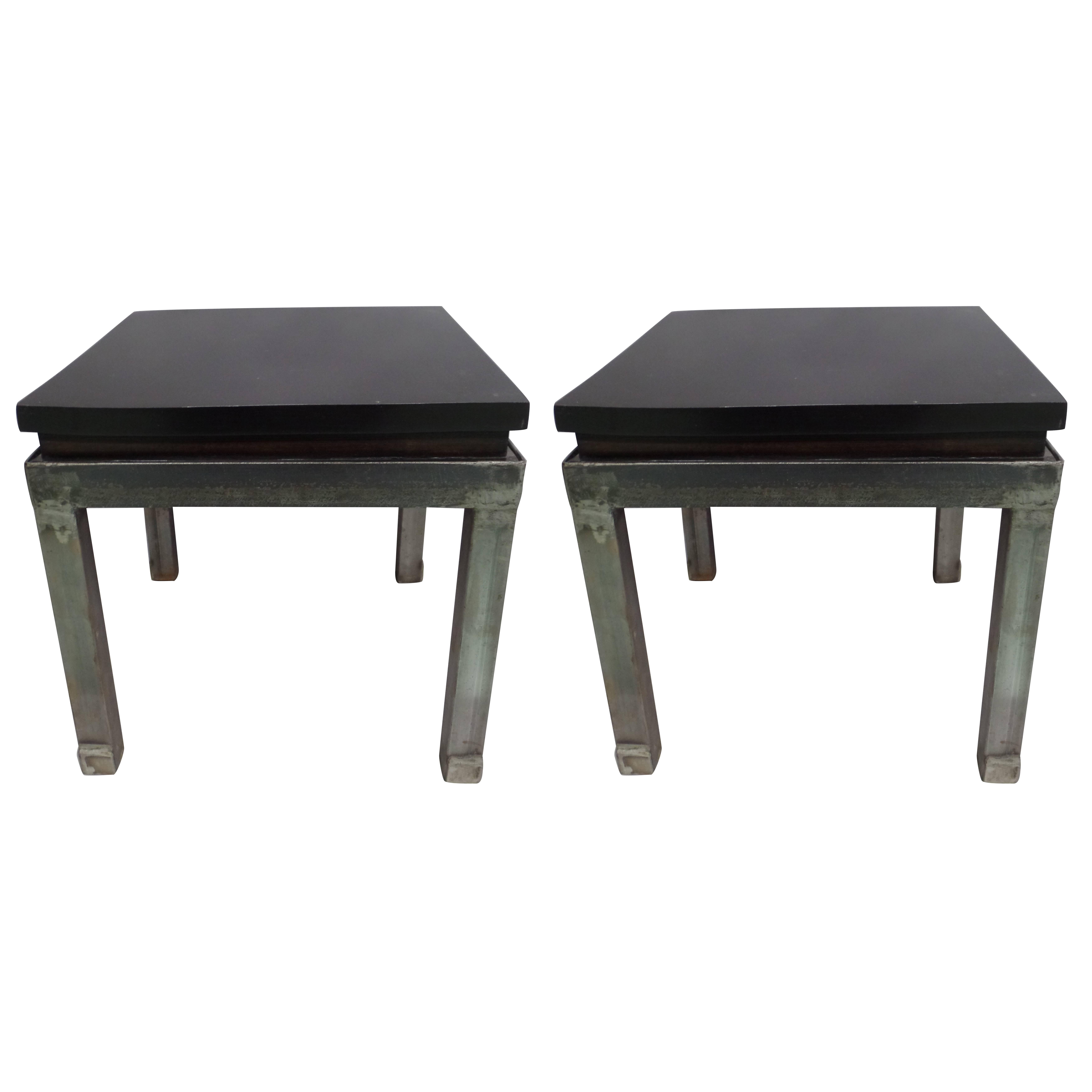 Paire de bancs ou tables d'appoint en acier et acajou de style artisanal moderne français, 1930 en vente
