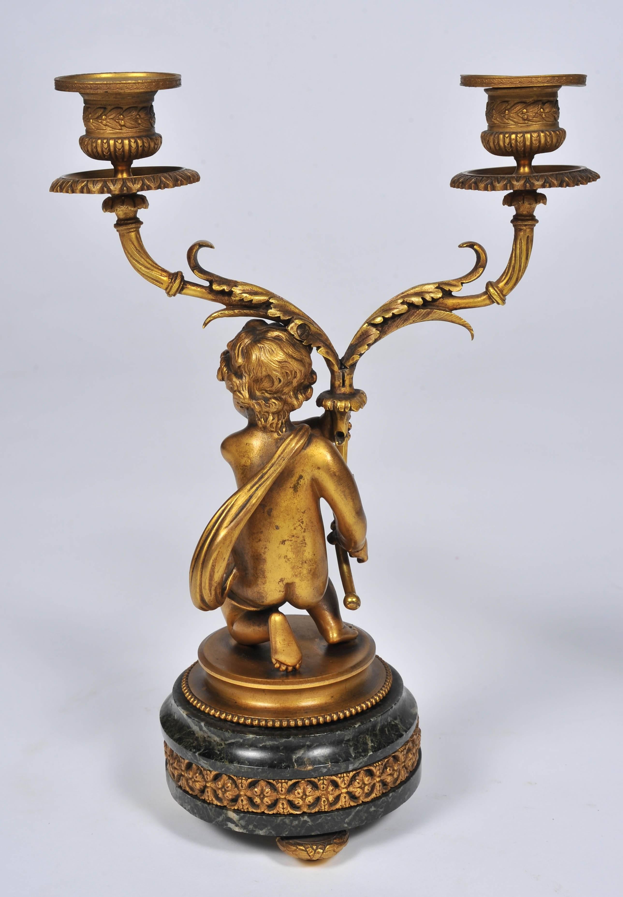 Ensemble d'horloges françaises de style Louis XVI du 19ème siècle en vente 2