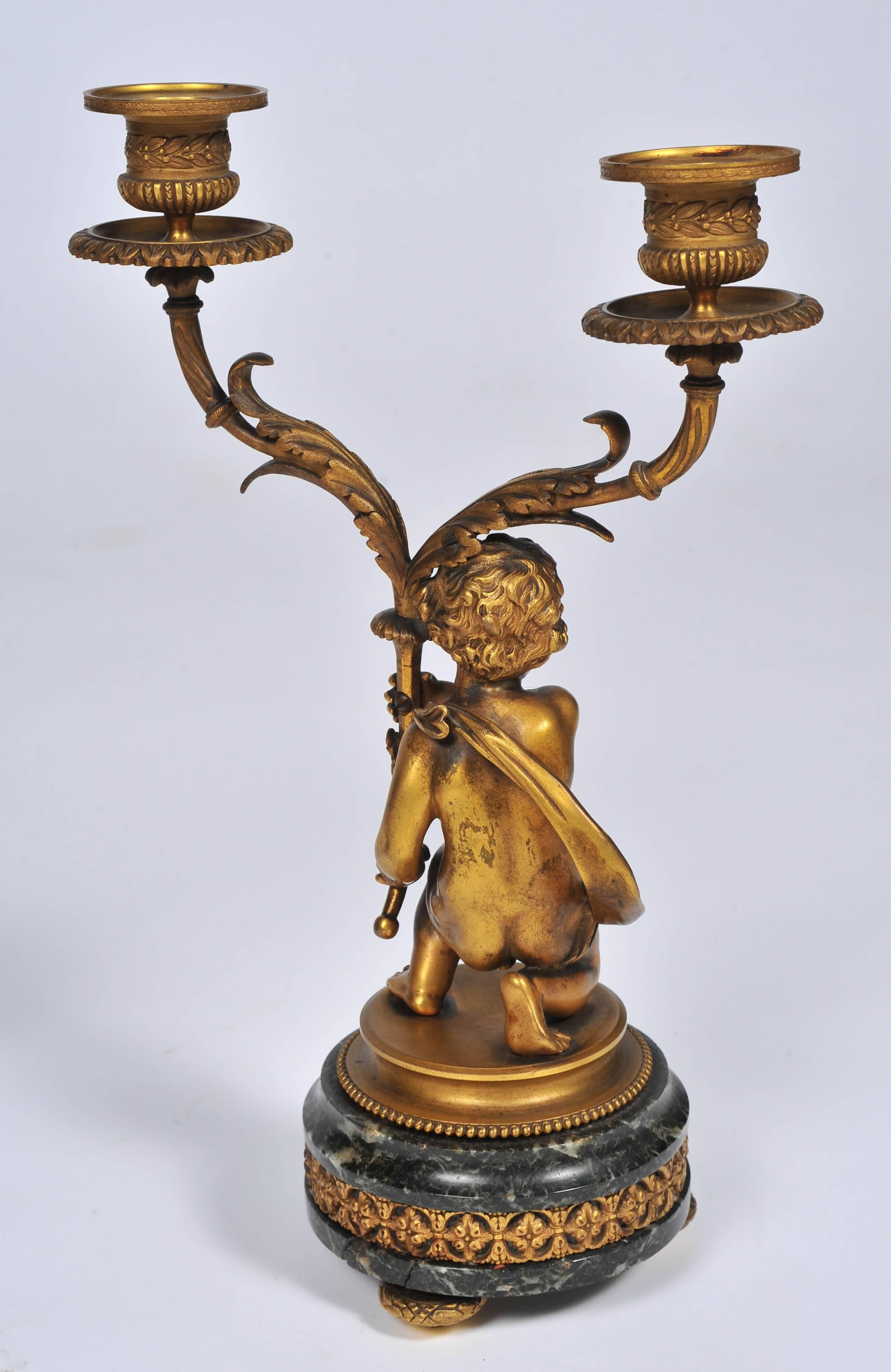 Ensemble d'horloges françaises de style Louis XVI du 19ème siècle en vente 1