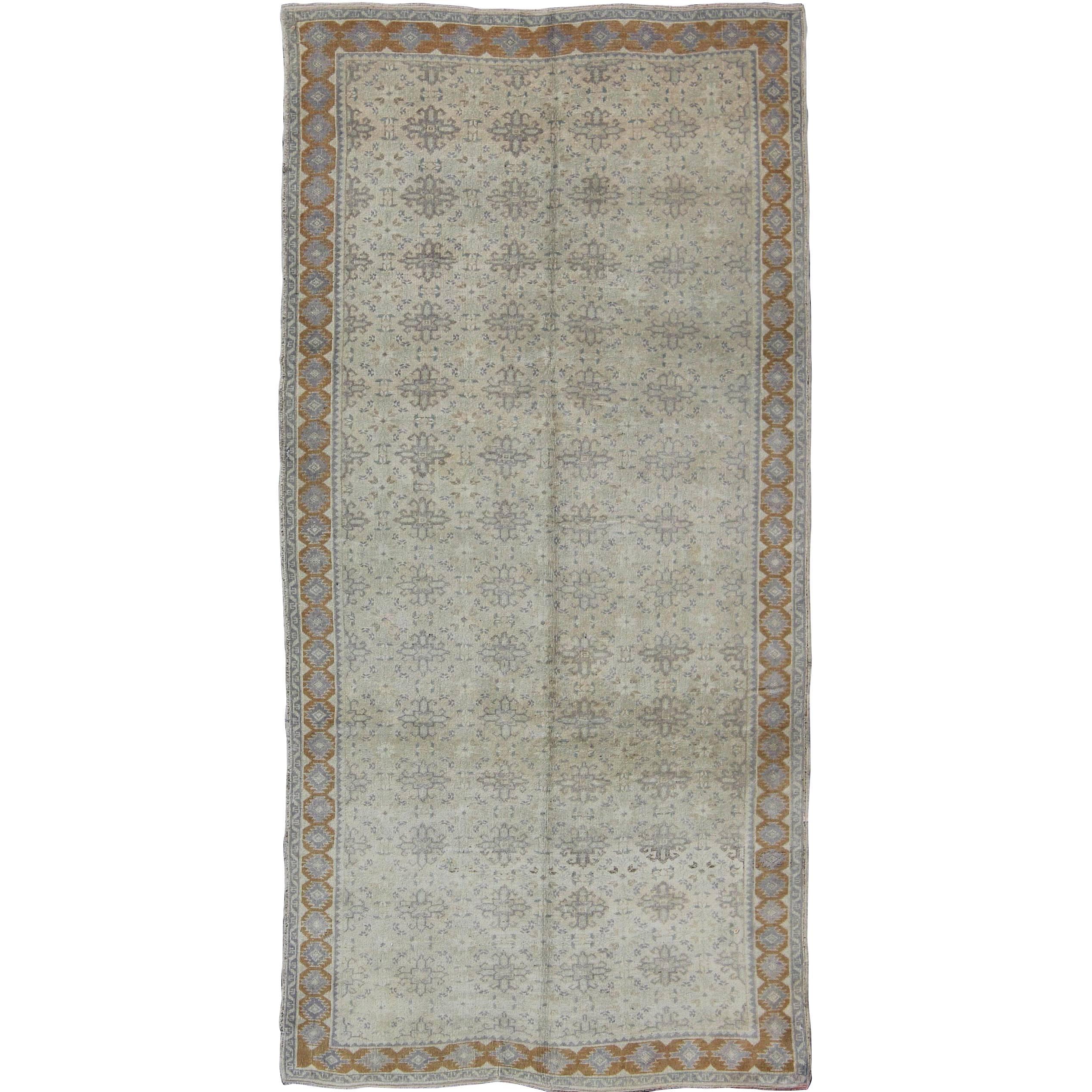 Vintage Turkish Oushak Rug with Gray and White Floral Design & Geometric Border