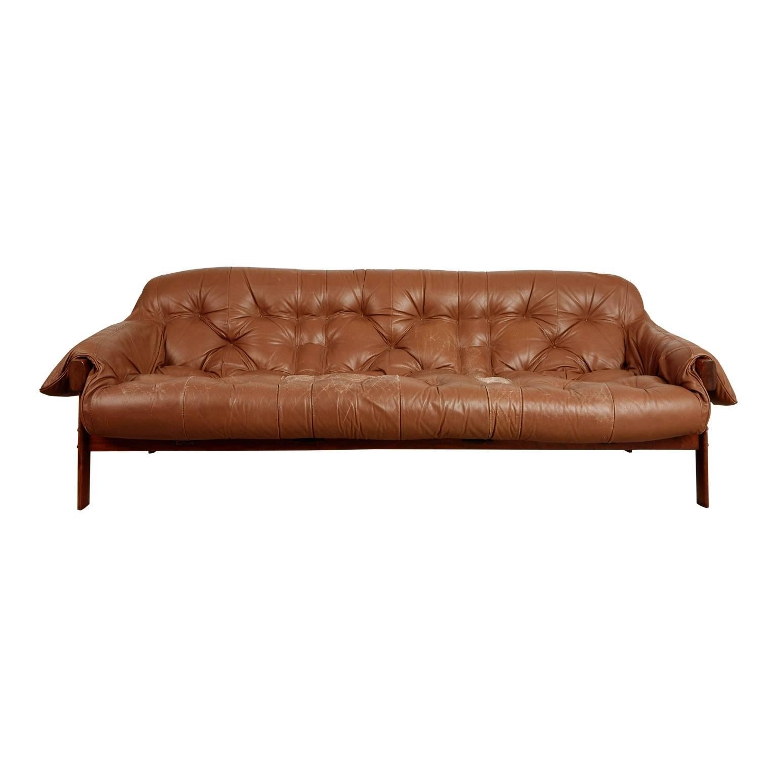 Percival Lafer Rosewood and Distressed Leather Tufted Sofa, Brazil, circa 1960