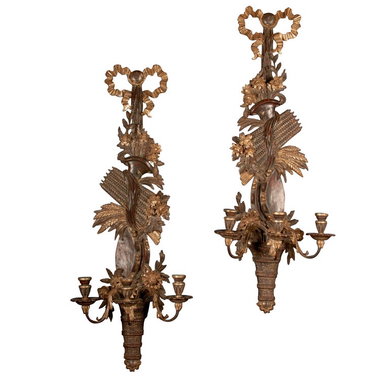 Pair of 19th Century English Regency Carved Giltwood Sconces or Wall Appliques For Sale