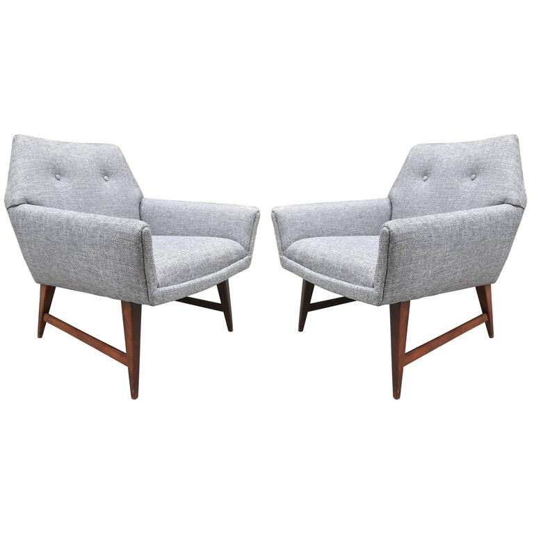 Pair of Lounge Chairs Style of Raphael For Sale at 1stdibs