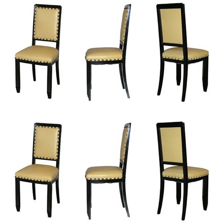 Ensemble de six chaises du milieu du siècle dernier