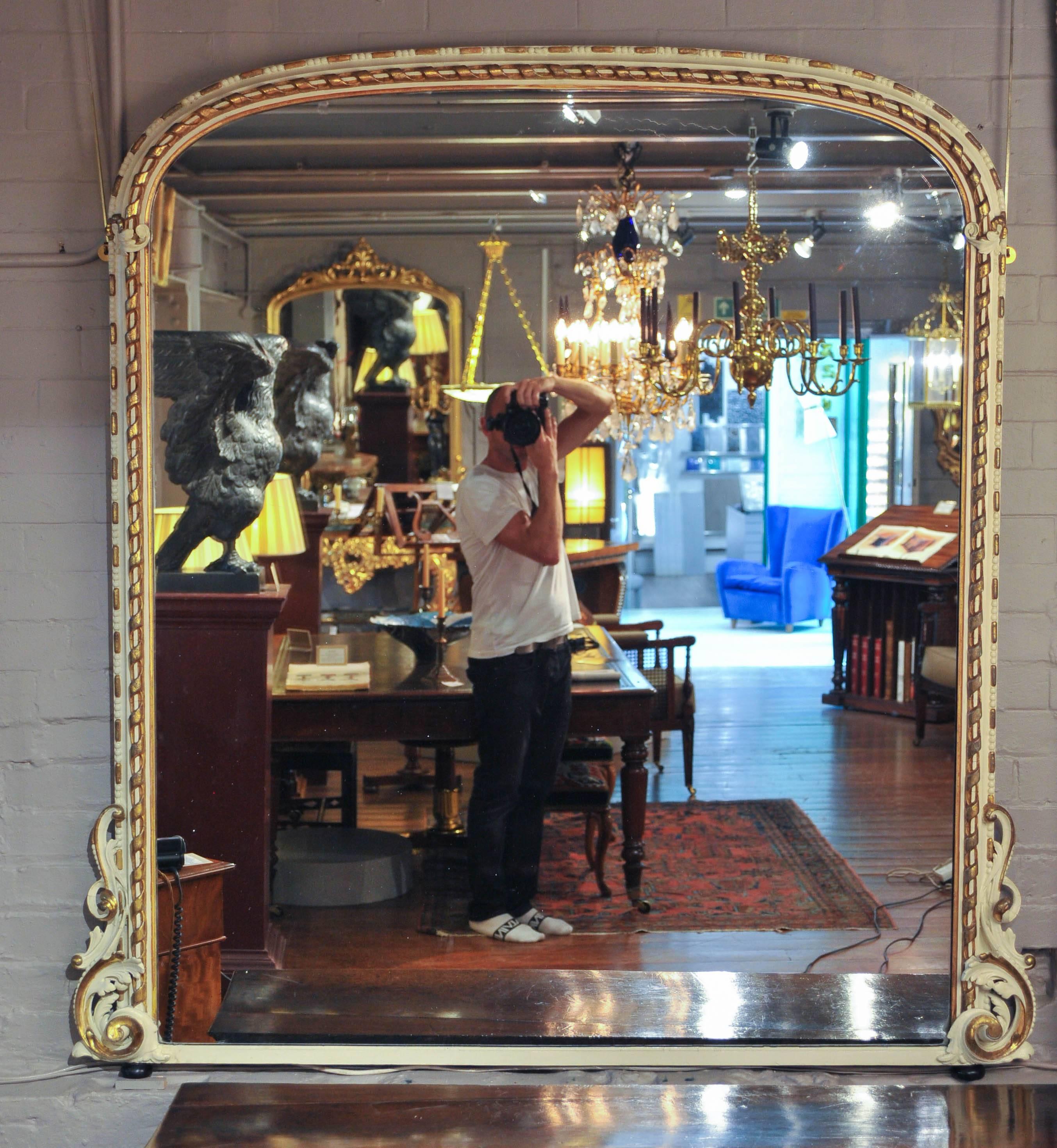 English 19th Century Parcel-Gilt and White Painted Overmantel Mirror 1