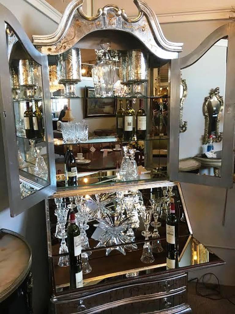 Monumental Painted Mirror and Silvered/Painted Bar /Bookcase manner Jansen In Good Condition In Manhasset, NY