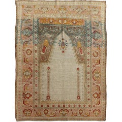 Ancien tapis de prière turc Sivas avec motif floral en ivoire, taupe et rose