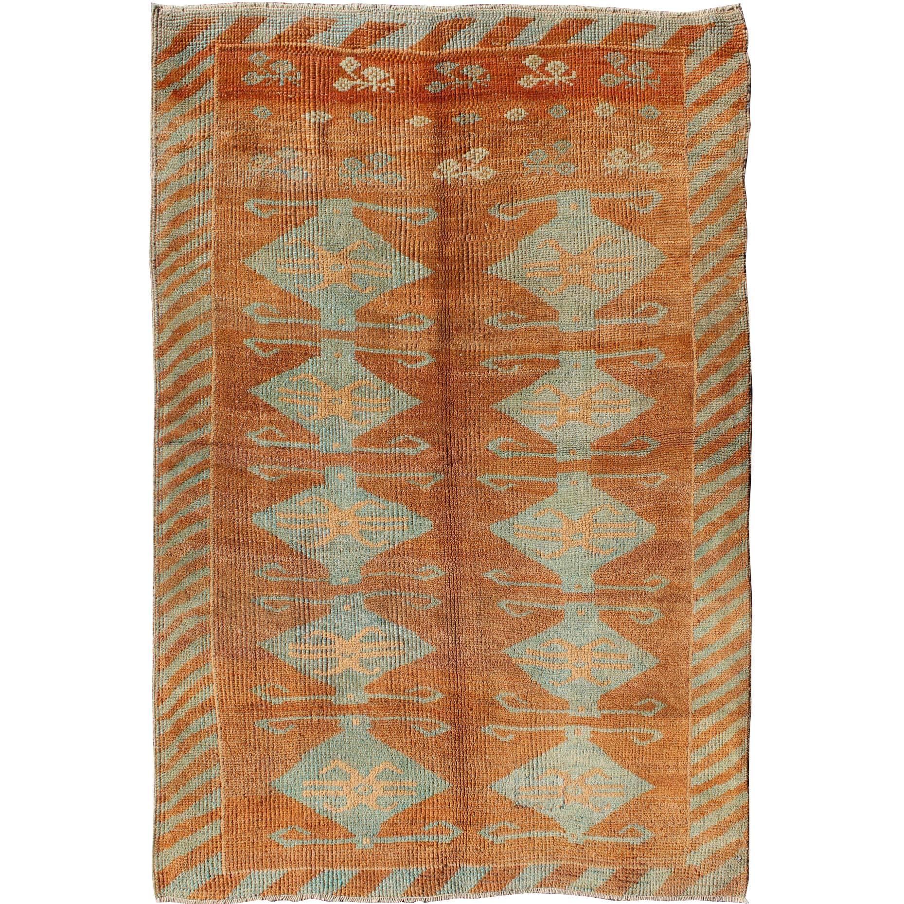 Tapis turc vintage Tulu-Oushak avec médaillons tribaux en cuivre et bleu clair en vente