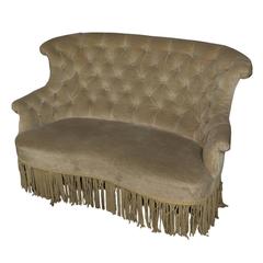 Elegant 19th Century French Tufted Settee in Faded Green Velvet 5