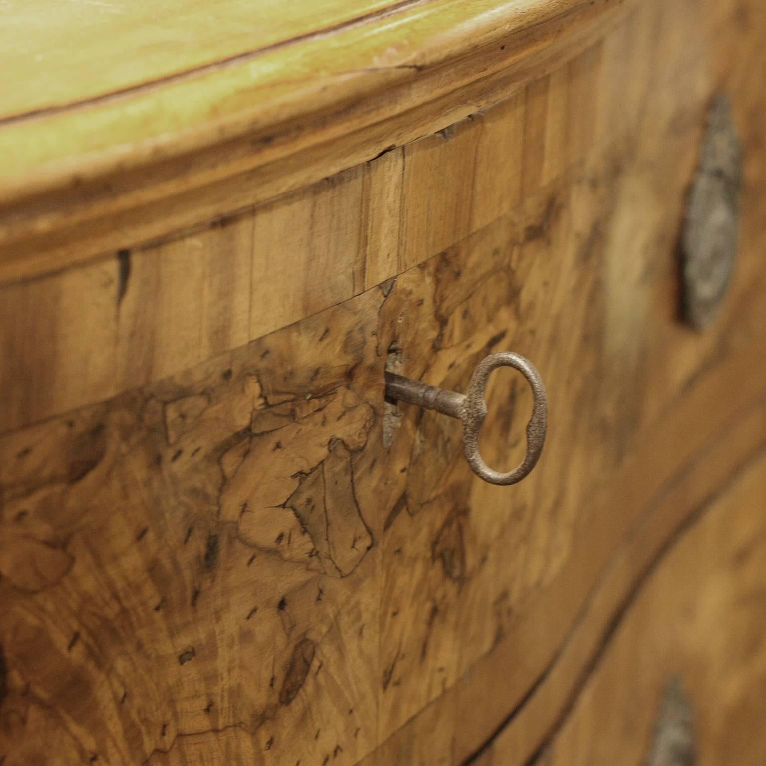 French 19th Century Burled Walnut Two-Drawer Commode with Serpentine Front In Good Condition In Atlanta, GA