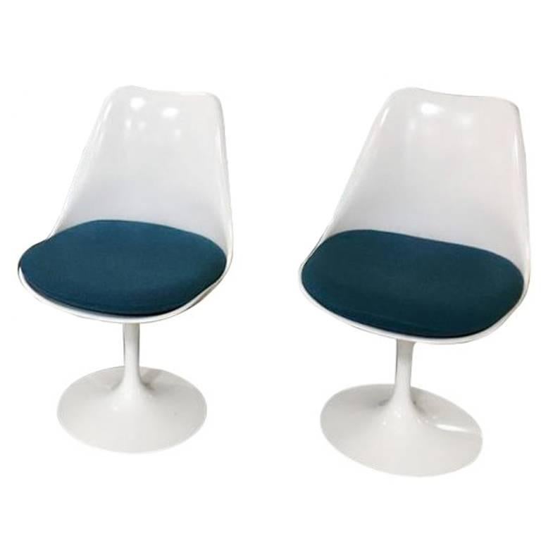 Pair of Tulip Chairs by Saarinen for Knoll