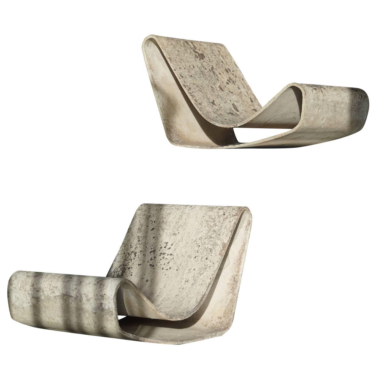 Amazing pair of Willy Guhl Loop fauteuils, early model, in perfect condition. Concrete with beautiful patina.