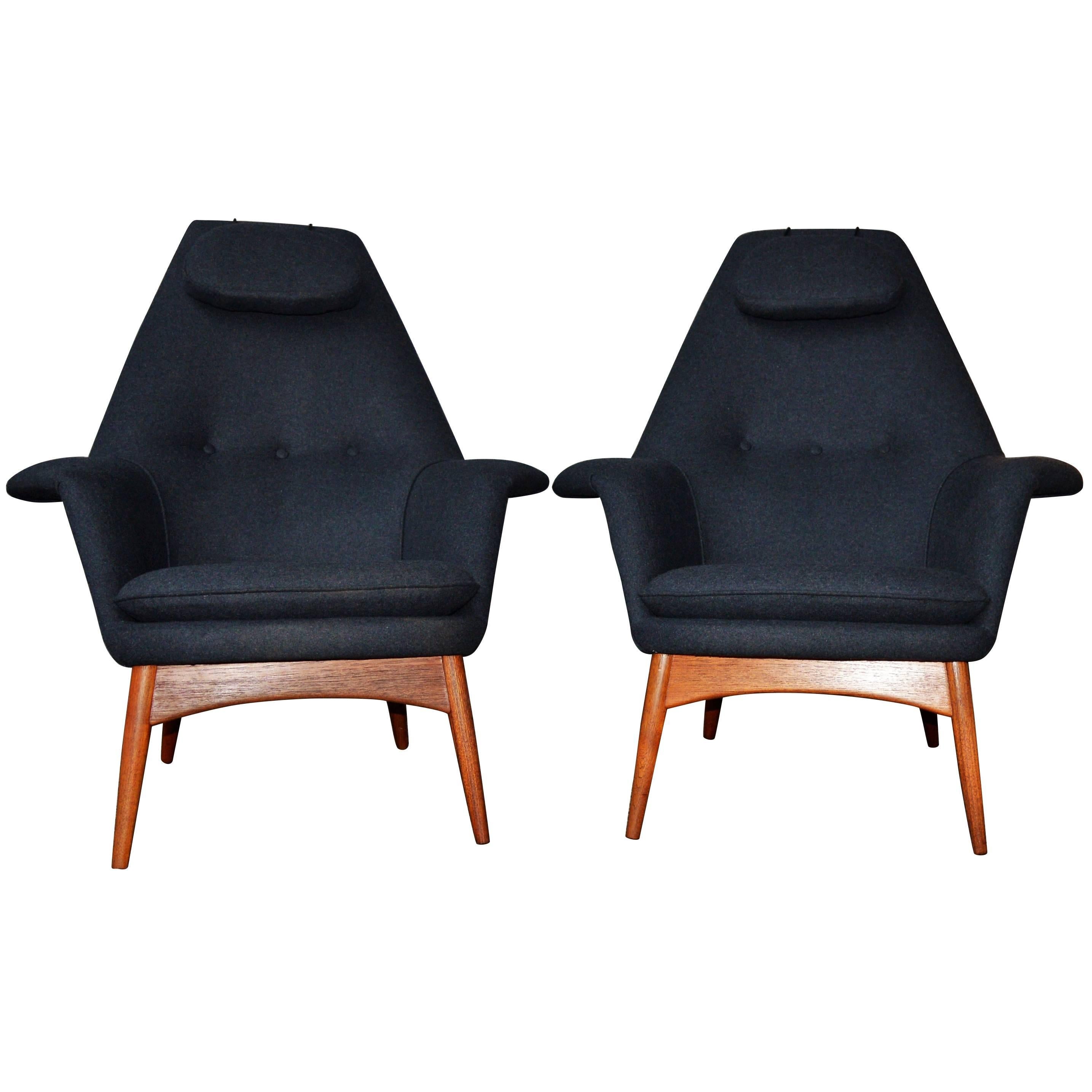 Pair of Teak Manta Ray Chairs in Charcoal Wool by Bjorn Engo for DUX