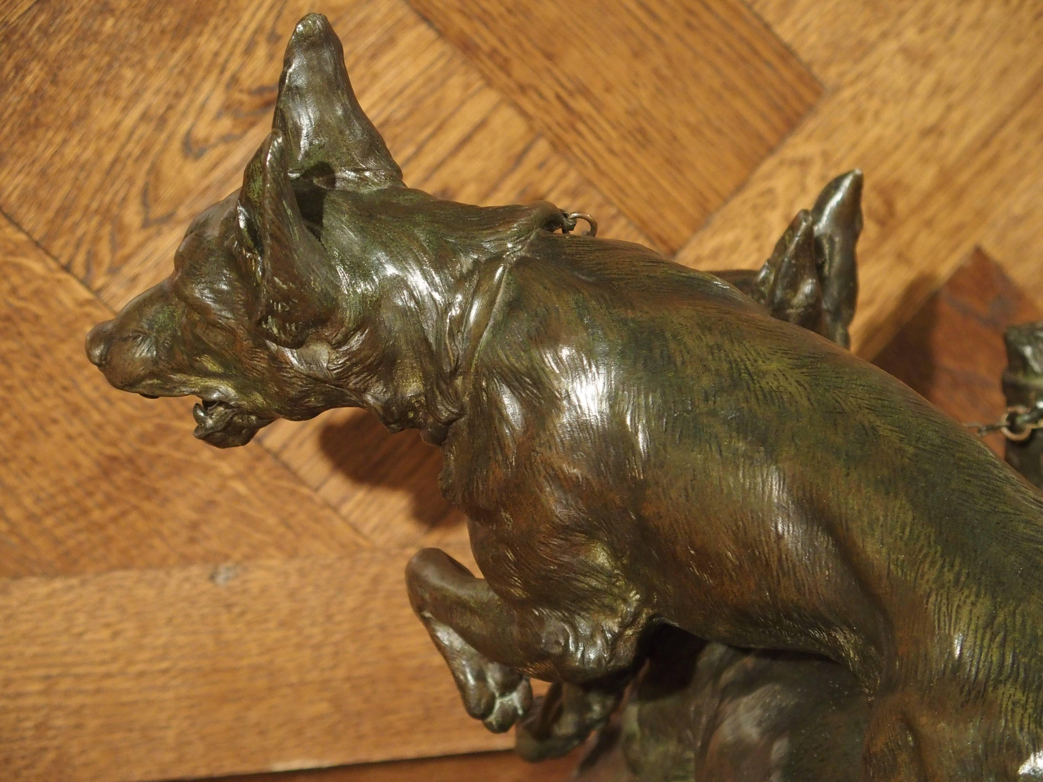 Patinated French Bronze Sculpture of Two Dogs, R Varnier for the Salon des Beaux-Arts 1923 For Sale