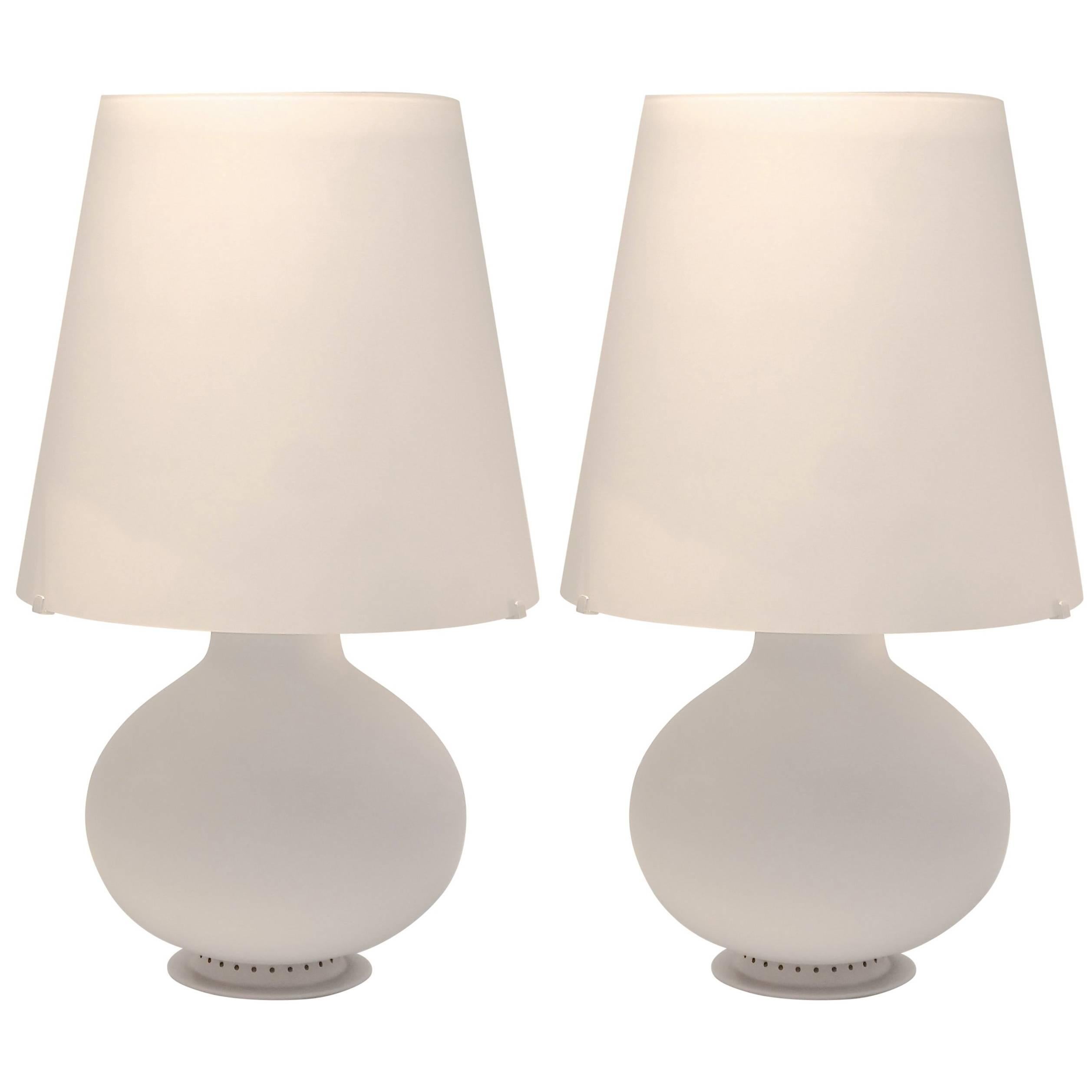Two Frosted Glass "Fontana" Table Lamps by Max Ingrand for Fontana Arte, Italy