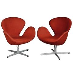 A Pair of vintage Danish Swan chairs Arne Jacobsen Fritz Hansen