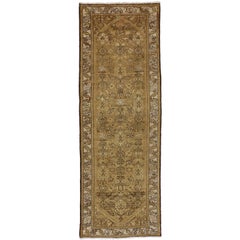 Tapis de couloir persan ancien Malayer avec fleur de Hinnai Guli, tapis de couloir persan