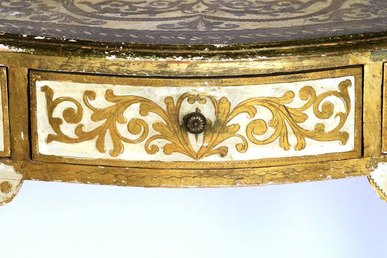 Italian Floine Gilt Writing Desk For At 1stdibs Lavish Italian Ivory Colored Small Writing Desk Made In The Floine Or Venetian Style With Gilt