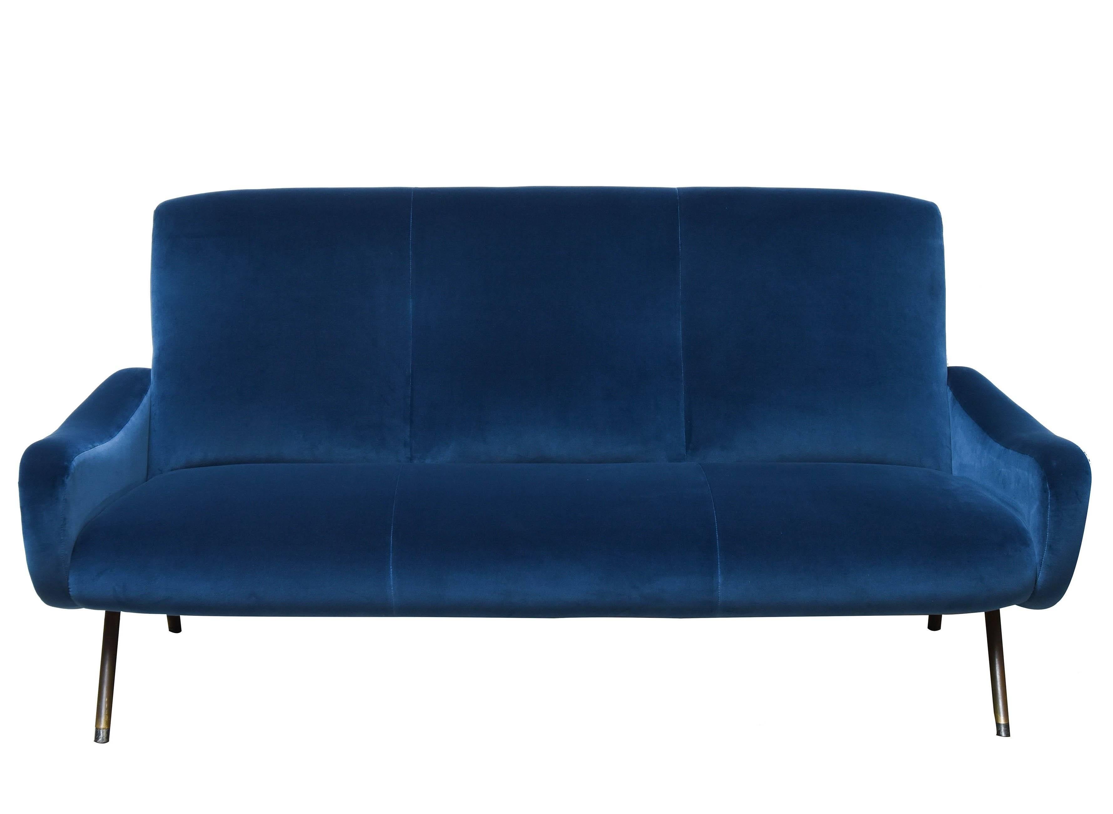 Marco Zanuso “Lady” series sofa.
Metal structure. Blue velvet upholstery.
Produced by Arflex.
Italy, 1950s.
Measures: H cm. 90/45, L cm. 175, P cm. 75.
 